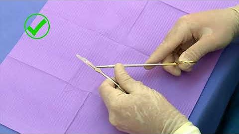 Assemble and Remove a Scalpel Blade