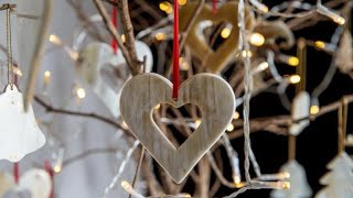 How to take plastic out of your decorations