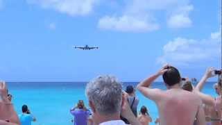 Amazing Landing at Princess Juliana Airport, St. Maarten. (KLM ASIA)