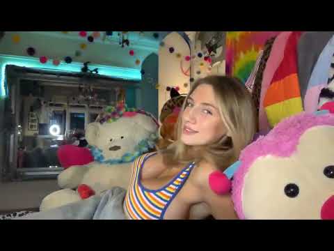 विदेशी लड़की 😍😘😍 foreign girls #youtubeshorts #trending #viralgirl #viral #shorts #viralvideo #short