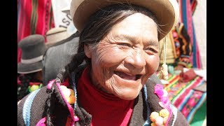 A Closer Walk: A Woman's World (Peru)
