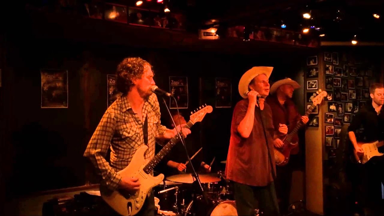 Johnny Moeller & the Ozdemirs feat  Mike Barfield