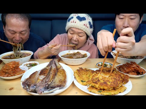가마솥 육개장과 솥뚜껑 빈대떡, 숯불 고등어구이까지 한 상! (Yukgaejang &amp;amp; Bindaetteok) 요리&amp;amp;먹방!! - Mukbang eating show