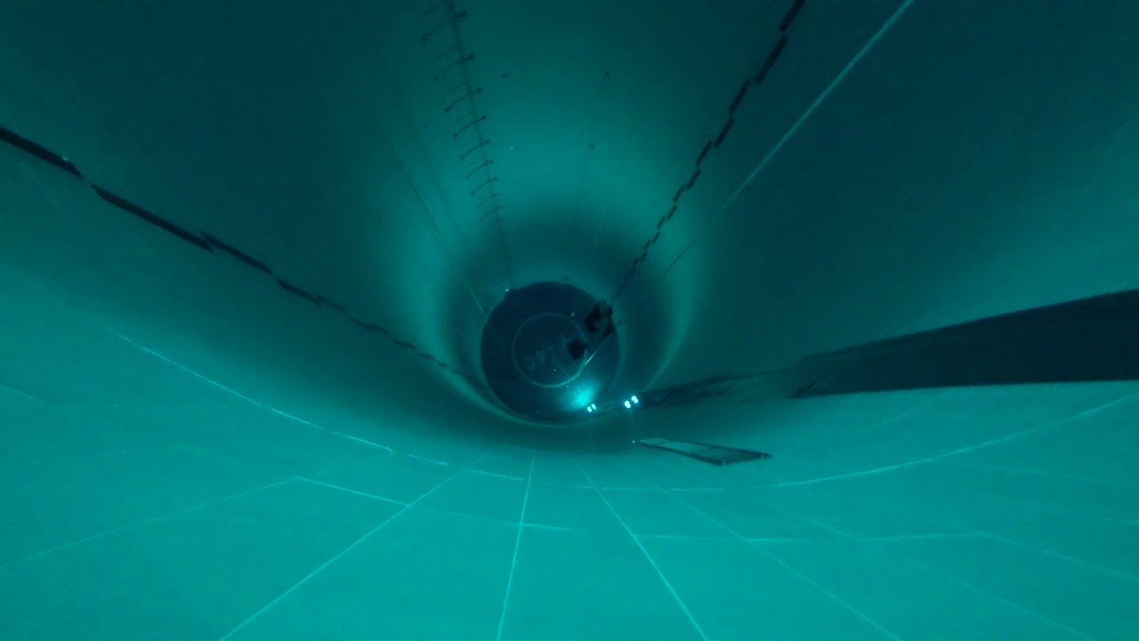 Y-40 - dive to the 30m line. Italy, December, 2019.