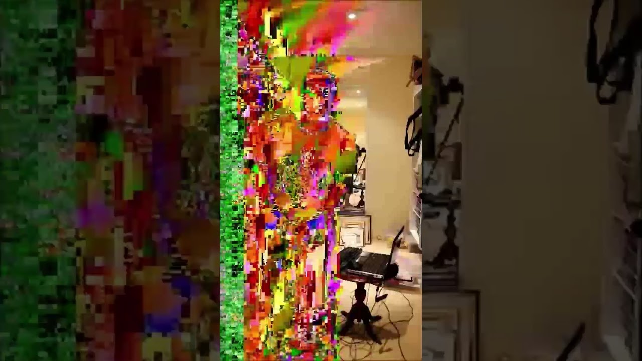Guarda RARE footage of A1 recording Codecs EP (2010) su YouTube Guarda RARE footage of A1 recording Codecs EP (2010) su YouTube