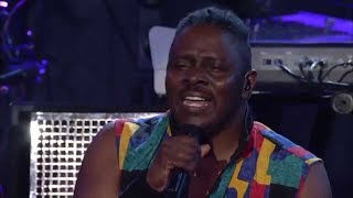 Celebrity The Vocal Range of Philip Bailey (G2 - G6) Profile