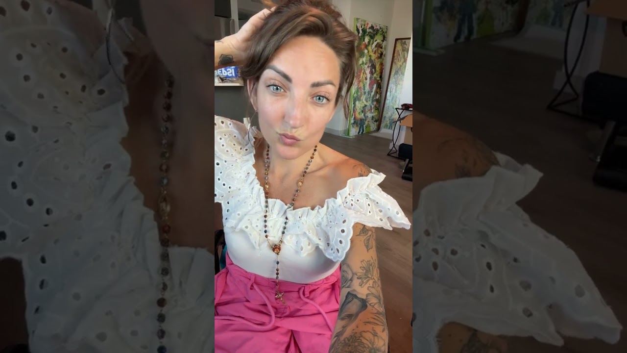 Creating Abstract Art With a Medical Device 🎨 – A Differently Abled Artist Redefining Movement and