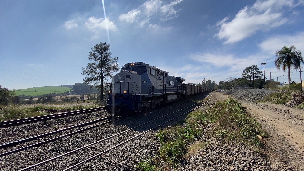 Dash Train Rumo DASH-9 BBW #8303 da rumo no Trem com vazios, Ponta Grossa - PR - YouTube