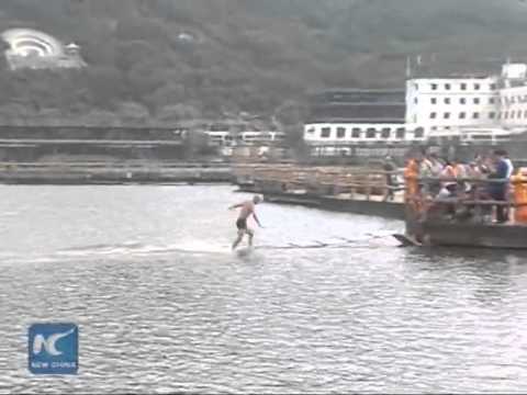 Video: Shaolin Monk Ran 125 Meters On Water - Alternative View