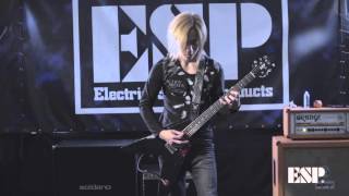 Video thumbnail of "ESP Guitars: ESP CRYING V Demonstration by Syu(GALNERYUS)"