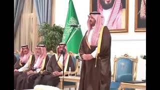 أمير منطقة ⁧‫الحدود الشمالية‬⁩‏ الأمير فيصل بن خالد بن سلطان وقف ‏احتراماً وتقديراً  وكلمة ارتجالية
