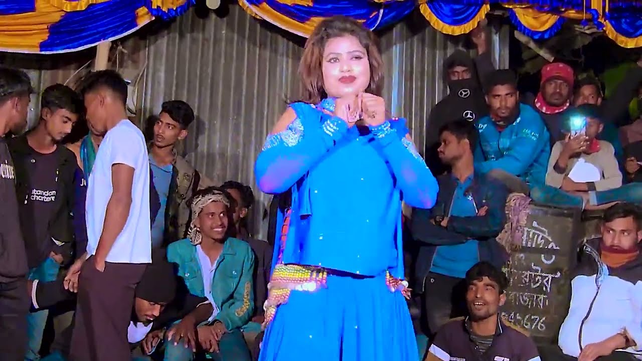 গ্রামের মেয়ের অস্থির নাচ | Dhakka Dile deyal Vange | ধাক্কা দিলে দেয়াল ভাঙ্গে | Megla Dance 2026