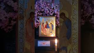 Молитвы утренние по-русски. Утреннее правило + несколько дополнительных молитв из других источников.