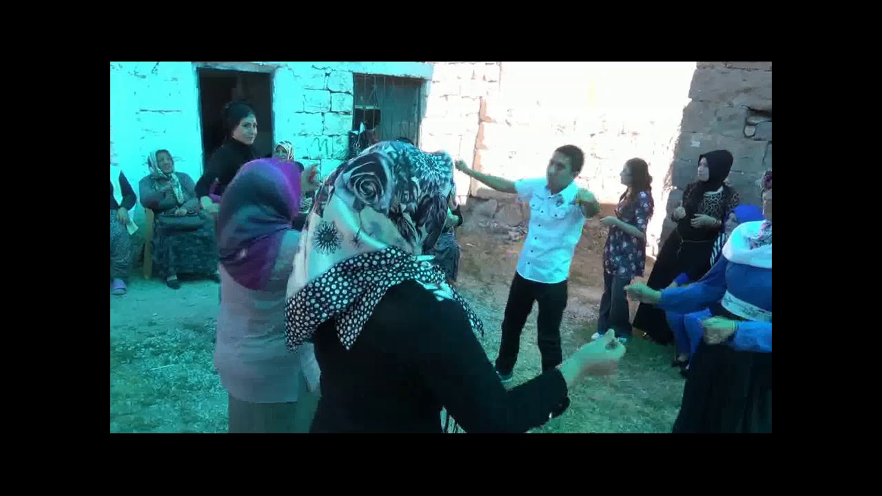 Efendinin Zelihanın  Nisani Köy (Yapimci Nusret Kocyigit )