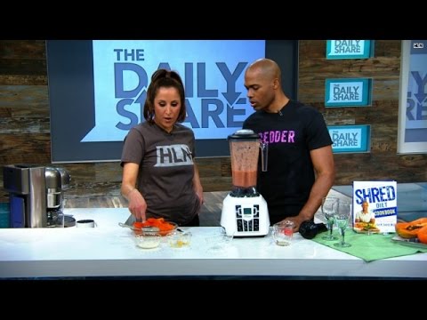 watch:-how-to-make-a-yummy-smoothie