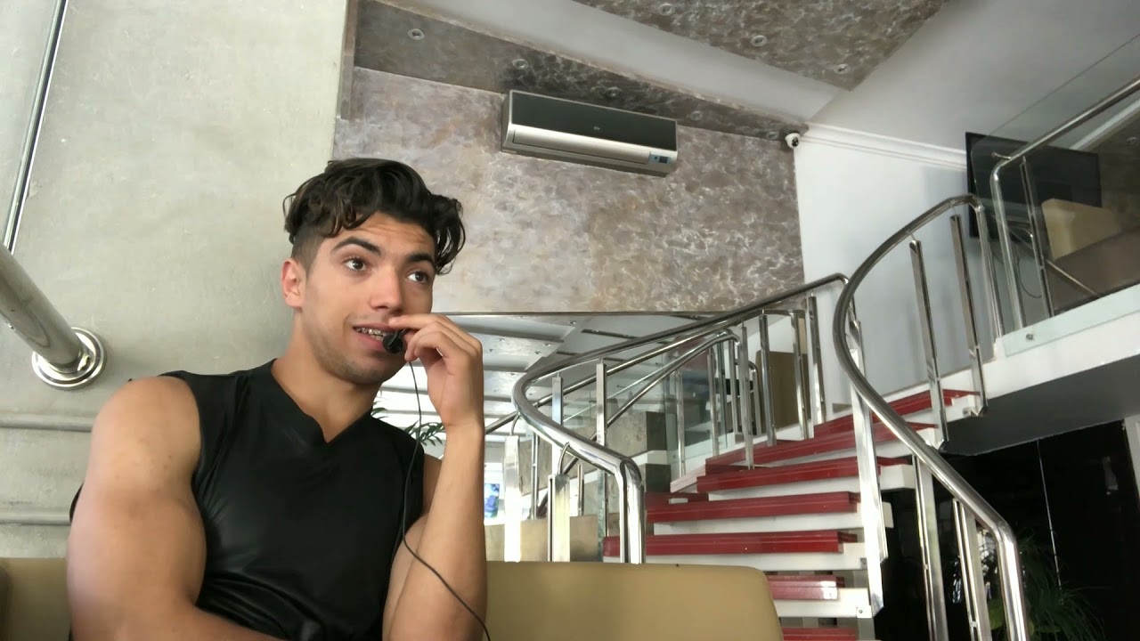 غتعبر  بالفرنسية بكل طلاقة و سهوولة تااامة