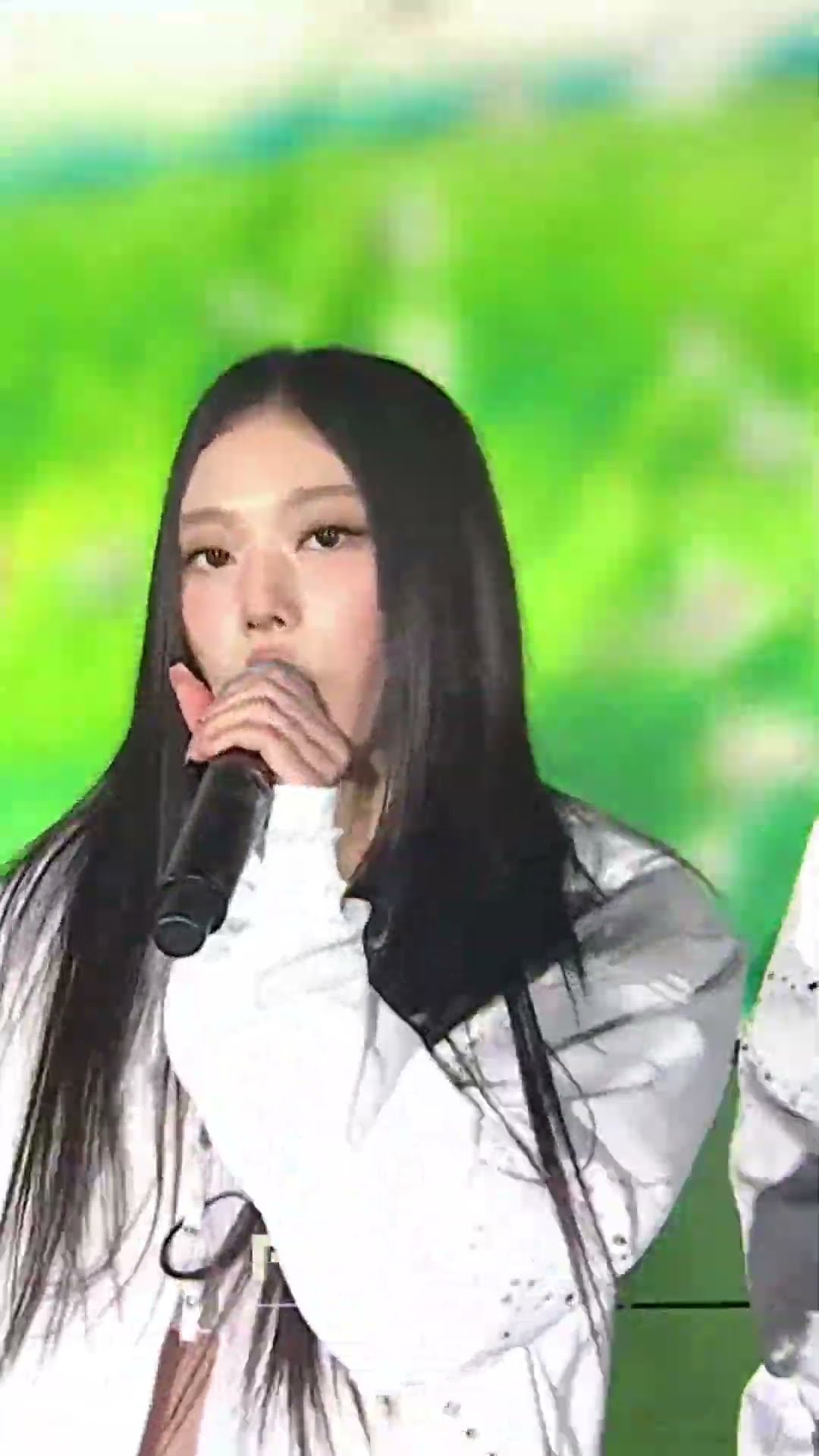 How Sweet - NewJeans #HowSweet #NewJeans 뉴진스 #Shorts #MusicBankinJapan | KBS WORLD TV
