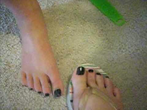Blondi w/ Mini Blondi painting toe nails W/ link to popular TV show Mini B. appeared on.