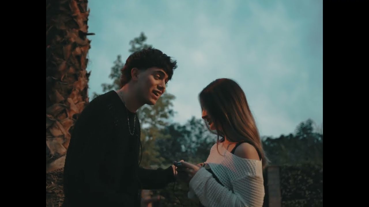 Watch GAMEBOY :c | Aren, Facu, Oxa (Videoclip Oficial) on YouTube Watch GAMEBOY :c | Aren, Facu, Oxa (Videoclip Oficial) on YouTube