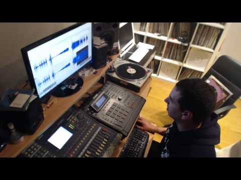 Phil Weeks Making a Beat Live on MPC3000 (Full Uncut)