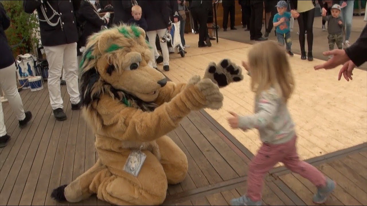 Kitwana's Fursuiting Magic: The 2018 Highlights Compilation!