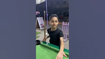 لما تلعب بلياردو مع واحد حريف 