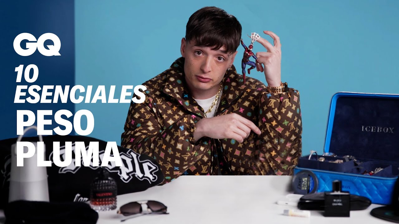 Peso Pluma: 10 objetos sin los que no puede vivir | 10 Esenciales | GQ España