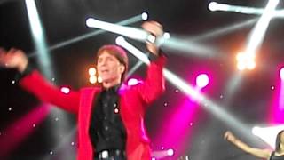 Cliff Richard: Forty days / Do you wanna dance - live at Warwick Castle