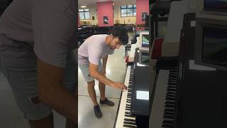 Suona Rush E e prova a vincere un iPhone 14 #prank #piano #divertente #scherzo #pianista #test