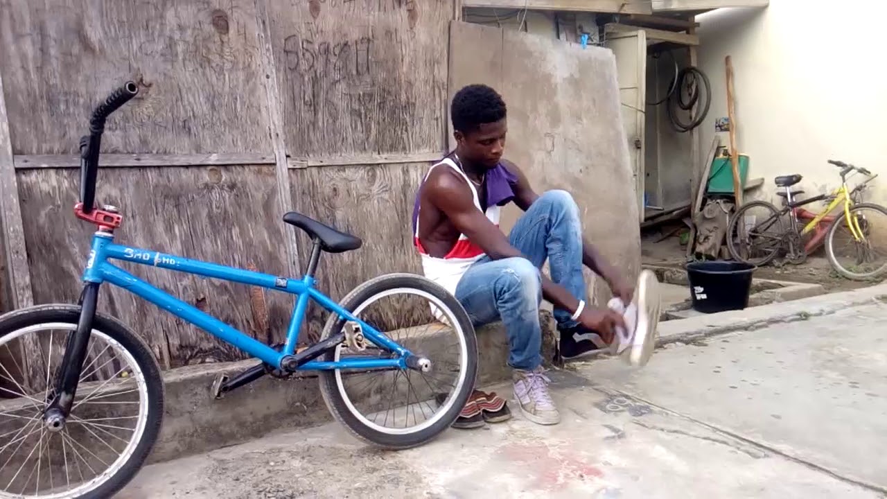 The UNDERGROUN - Bmx Flatland - Anane Deco