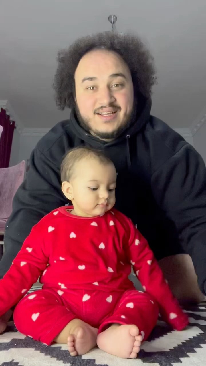 غرام لما تشوف الكاميرا ???