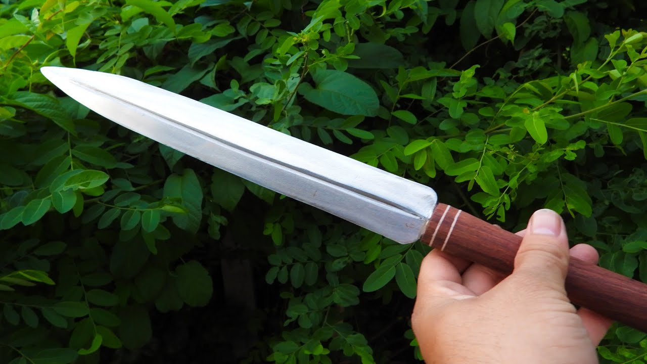 Knife Making A Zulu Iklwa Out of Rusted Leaf Spring Zulu