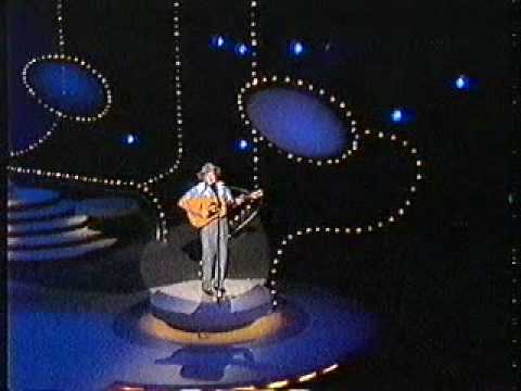 Slim Dusty - Leave Him Out There In The Long Yard