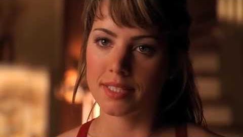 Smallville 4x01 - Lois visits Martha at the Kent farm