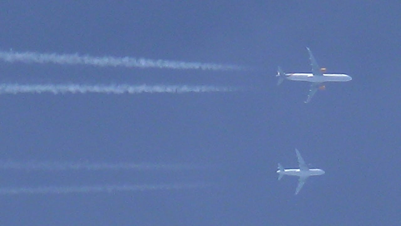 airbus a220 Passenger Jet 