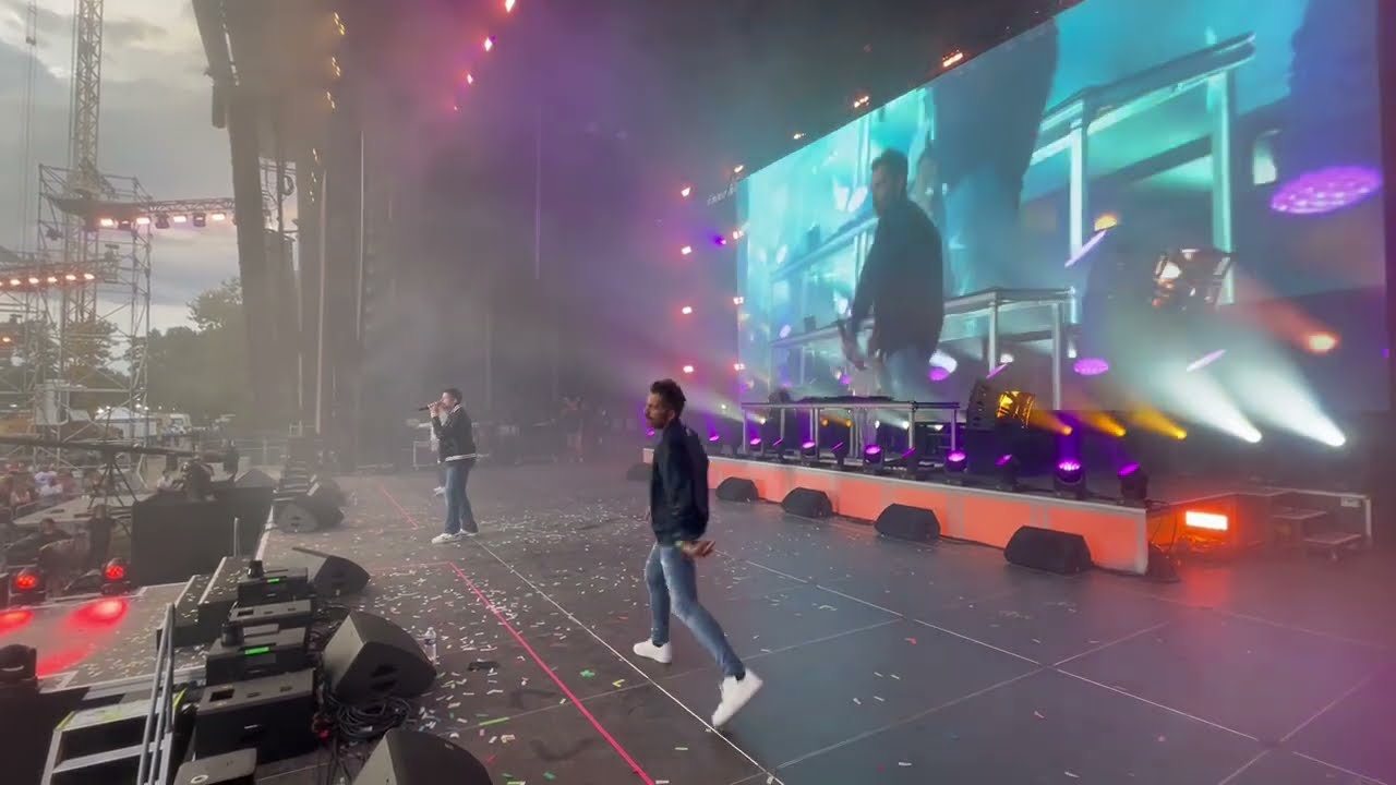 Worlds Apart à Poupet Déraille XXL - Juillet 2025