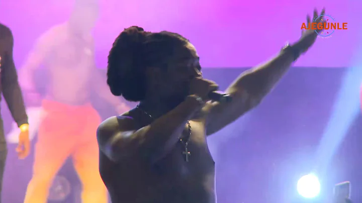 Daddy showkey Stuns Crowd with Energetic Performance at the Ajegunle to The World Flight 2.0