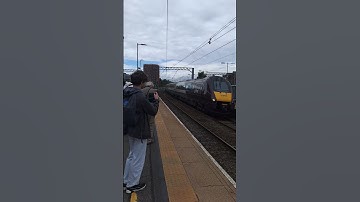 Class 222 passing West Hampstead Thameslink #railway #trainspotting #train