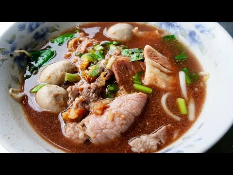 thai beef noodle soup tasty / Thai Street Food in Bangkok