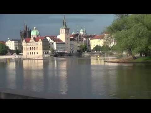Video: O bună ofertă de produse cehe la Praga