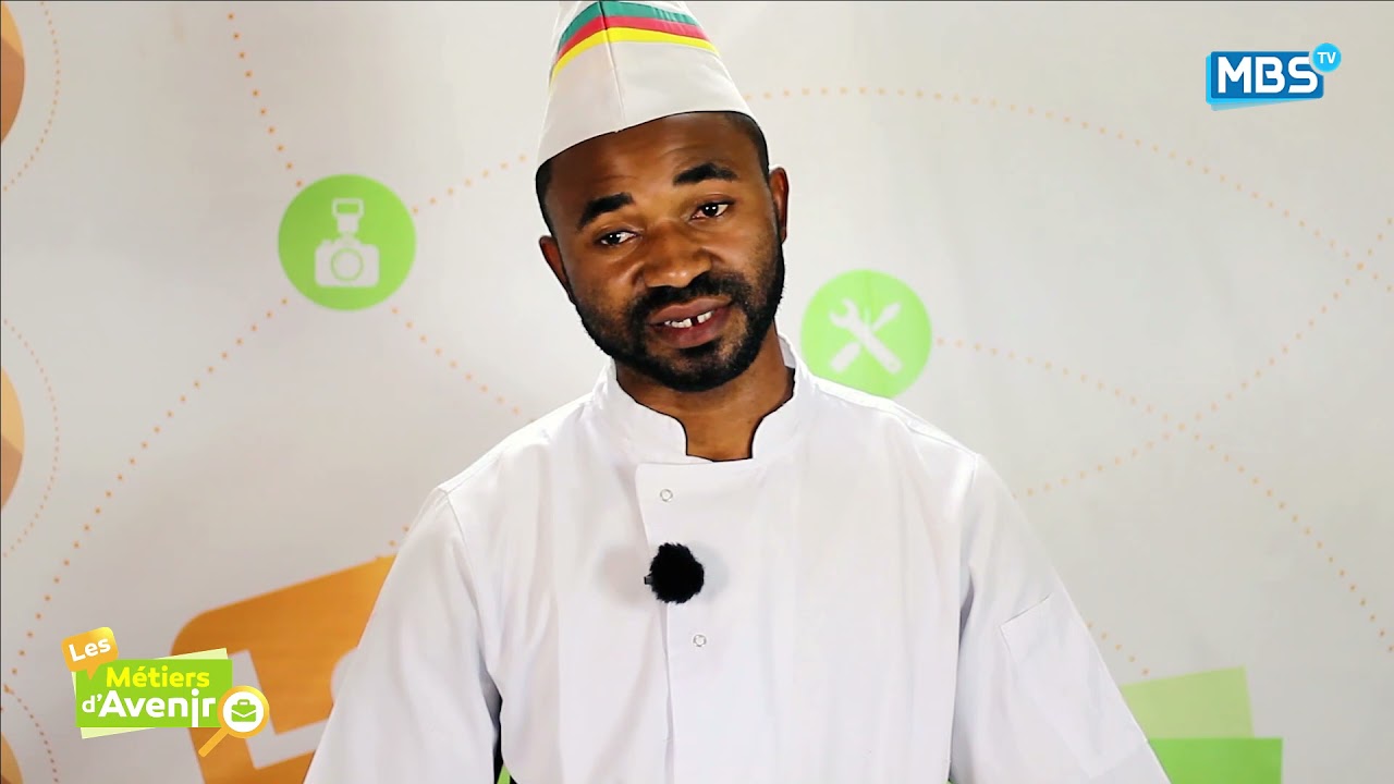 Joseph NKE / Artiste sculpteur sur fruits et légumes