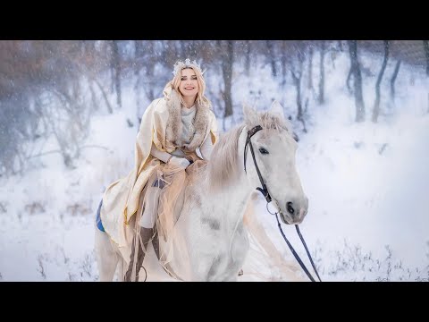 Very beautiful winter music Sergey Grischuk! The enchanting beauty of winter nature, snowfall.Listen