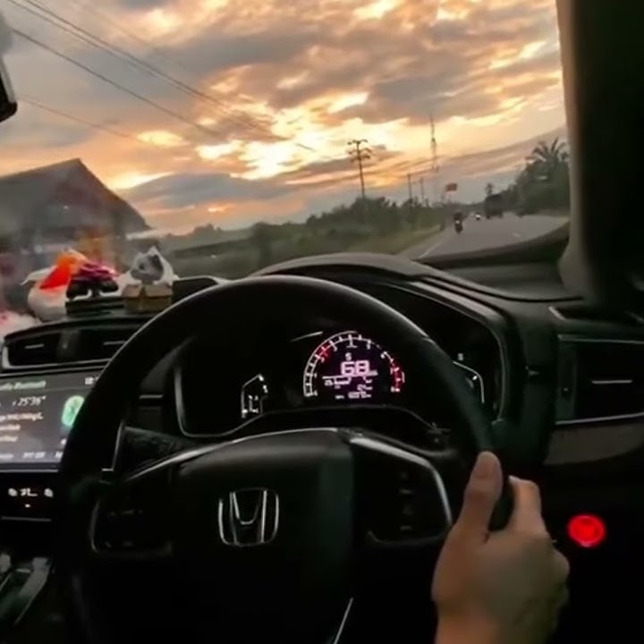 Story wa dalam mobil di sore hari