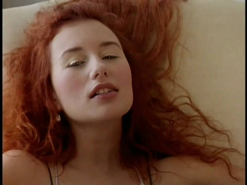 Tori Amos - Pretty Good Year - YouTube.