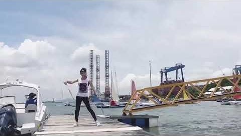 Video hotgirl múa côn như Lý Tiểu Long gây sốt