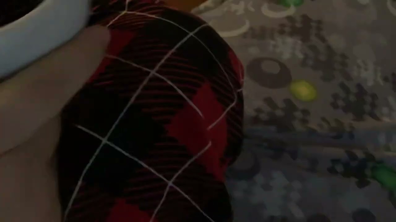 My oculus grip button is stuck halfway,help pls