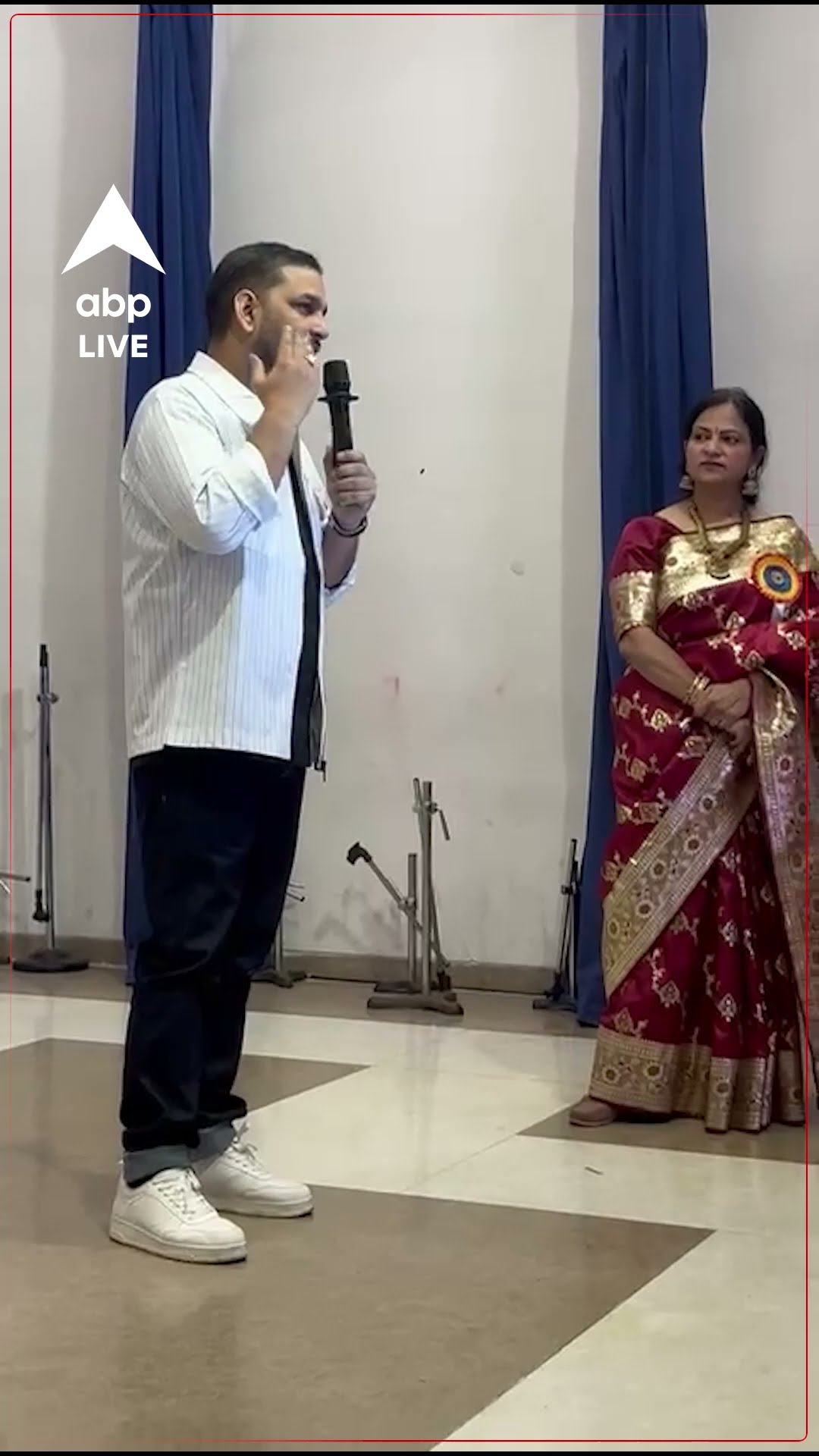 Vanvaas के रिलीज बाद Ramniranjan Jhunjhunwala College में दिखा Paritosh Tripathi का जलवा |ABPLIVE