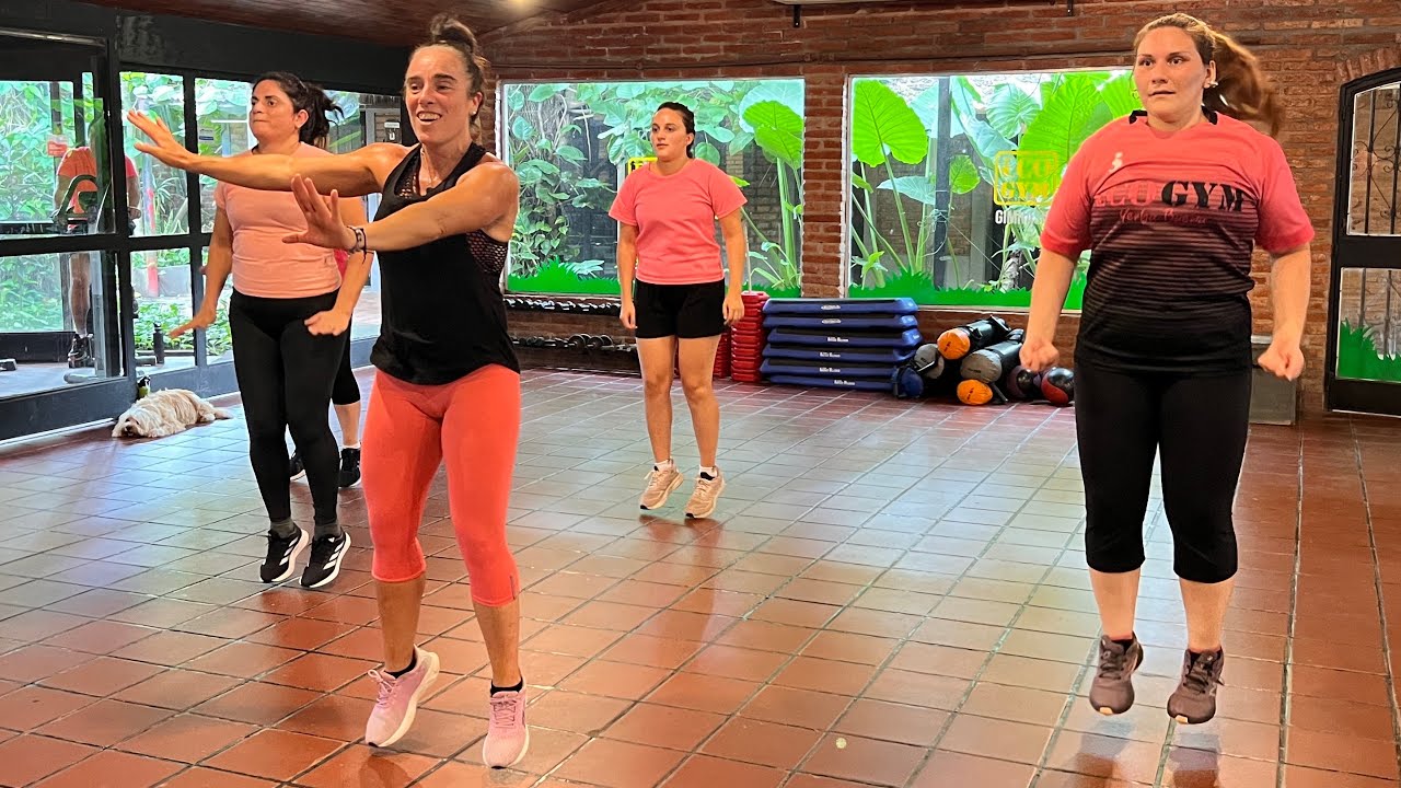 Super clase de aerobicos para trabajar todo tu cuerpo!!!
