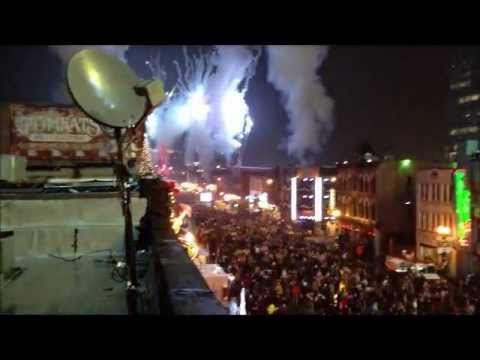 Nashville cuts new year’s eve exploding ‘2020’ display Fireworks - Nashville New Year's Eve 2012-2013 - YouTube