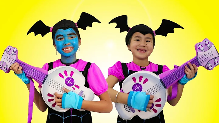Jannie & Wendy Pretend Play w/ Favorite Dress Up &...